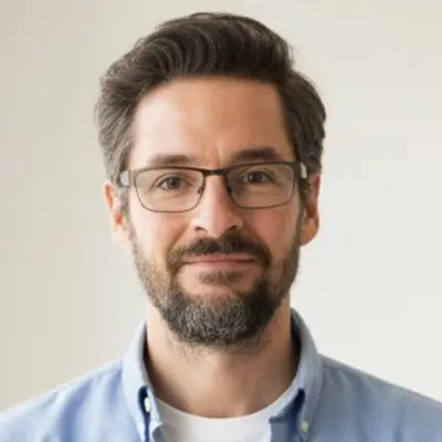 Carlos Rovira, Diseñador creativo en NeuraTrade Labs